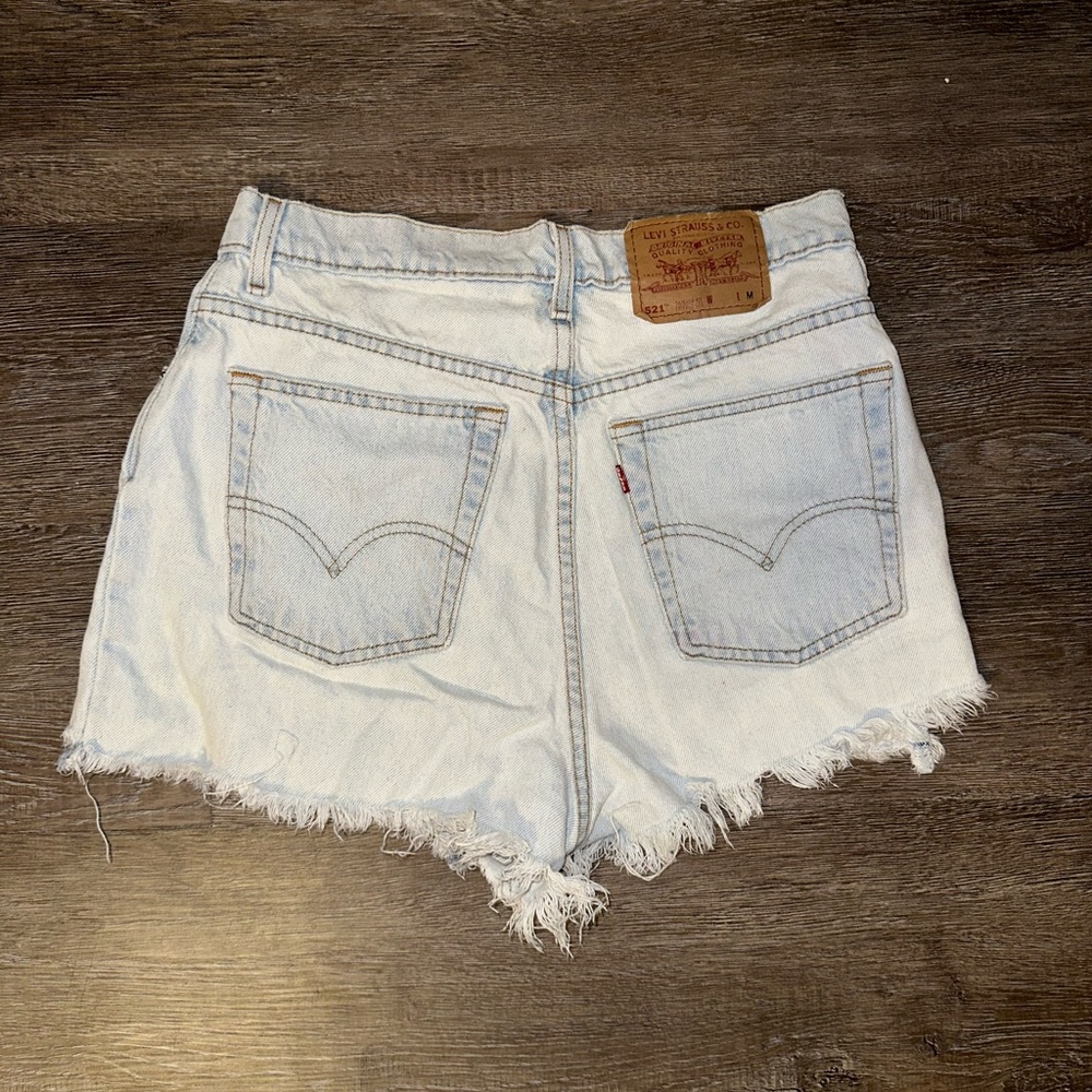 levi’s high waisted denim shorts